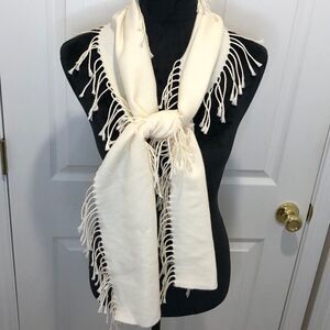Boru Jimmy Hourihan cream fringed scarf
